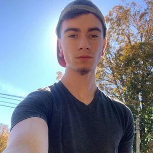 Meet your Posher, Dakota